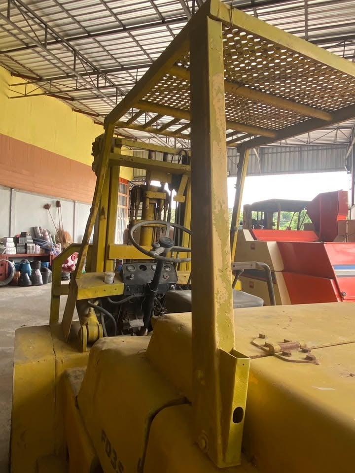 รถโฟล์คลิฟเหลือง KOMATSU FD35 3.5ตัน เสาสูง 3 เมตร
