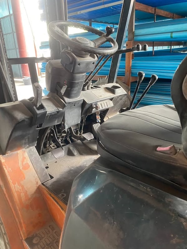 รถโฟล์คลิฟท์ TOYOTA รุ่น 7 สีส้ม