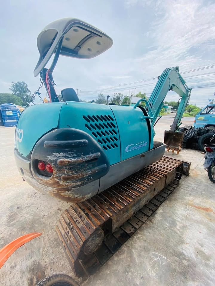 รถแม็คโคร KOBELCO MK45 Coupe045 รถแม็คโคร KOBELCO MK45 Coupe045