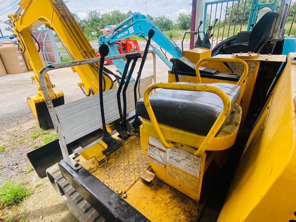 รถแม็คโครฮานิค 026 เก่านอก รถแม็คโครฮานิค 026 เก่านอก