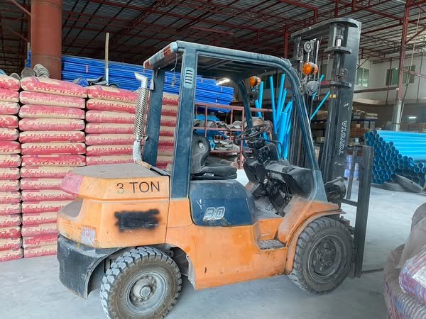 รถโฟล์คลิฟท์ TOYOTA รุ่น 7 สีส้ม