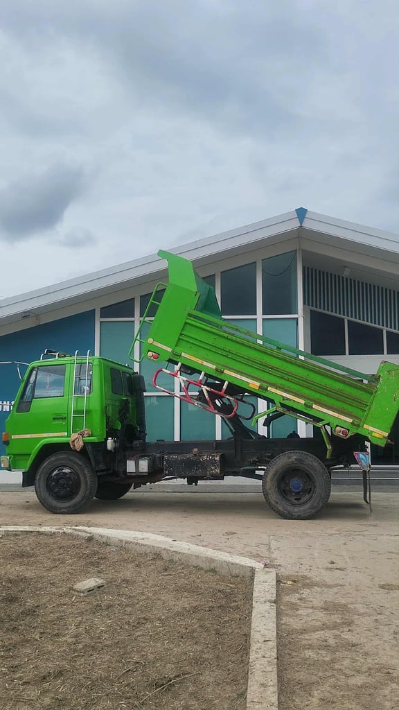 Isuzu ดั้มพ์ FTR11NY Isuzu ดั้มพ์ FTR11NY