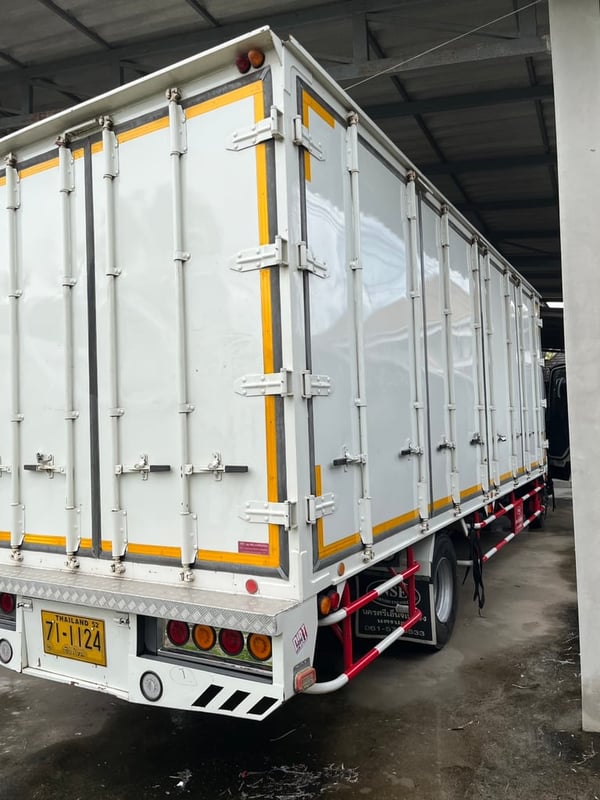 ISUZU FRR 154แรงม้า รถบรรทุก 6ล้อ ตู้แห้ง ปี2022