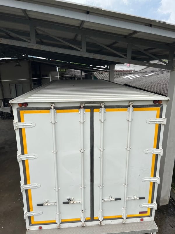 ISUZU FRR 154แรงม้า รถบรรทุก 6ล้อ ตู้แห้ง ปี2022