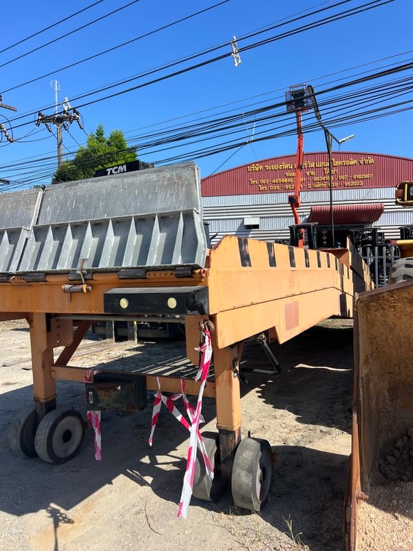 ขาย LAMP HOLLAND HLD-30 มือสองสภาพดี สนใจติดต่อคุณรัตนศักดิ์ 083-4656649 ขาย LAMP HOLLAND HLD-30 มือสองสภาพดี สนใจติดต่อคุณรัตนศักดิ์ 083-4656649