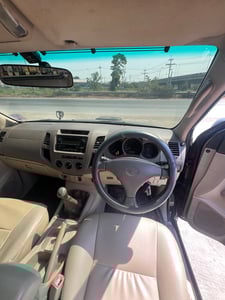 ขาย! รถกระบะ Hilux Vigo ปี07 ประเภทตอนครึ่ง ตัวยกสูง สีดำ สภาพนางฟ้า รถสวย เอกสารครบ พร้อมโอน รถใช้ในกรุงเทพ มีออกต่างจังหวัดบ้าง นานๆที รถไม่ค่อยได้ใช้ สภาพสวย ไมล์น้อย 208,000 กม. ขายราคา 190,000.- บาท สนใจติดต่อ 086-479-9624 วอลโว่