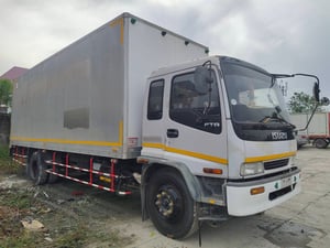 ISUZU FTR 195แรงม้า รถบรรทุก 6ล้อ ตู้แห้ง ปี2000
