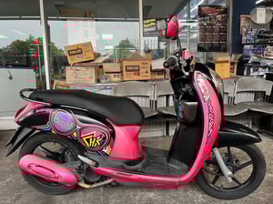 ขาย scoopy i ล้อแม็ก 20000 บาท รวมโอน