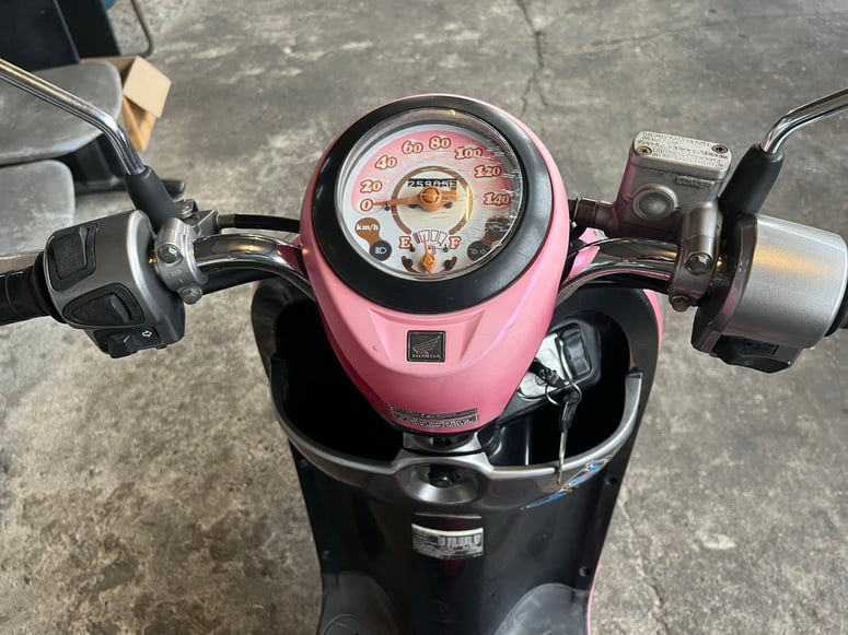 ขาย scoopy i ล้อแม็ก 20000 บาท รวมโอน