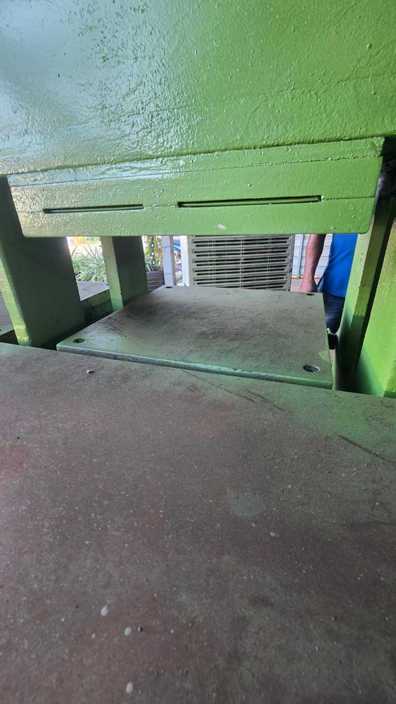 เครื่องอัดยาง 2 ชั้น 2 ช่อง ทำงานดี ลงทุนน้อย เครื่องเล็ก ประหยัดไฟ อัดงานได้ 4 แบบในเครื่องเดียว เครื่องอัดยาง 2 ชั้น 2 ช่อง ทำงานดี ลงทุนน้อย เครื่องเล็ก ประหยัดไฟ อัดงานได้ 4 แบบในเครื่องเดียว