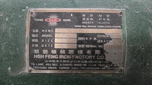 เครื่องรีดแผ่นยางสี่ลูกกลิ้ง (4-Roll Rubber Calender)  ช่วยปรับ ความหนาบางแผ่นยางให้สม่ำเสมอ และ ประกบ ผ้ากับยาง 