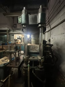 เครื่องอัดยาง 2 หัว ขึ้นลง สไสต์ อัตโนมัติ กระทุ้ง ขนาด 100 ตัน ราคาคุ้ม ยามงานเยอะ เครื่องอัดยาง 2 หัว ขึ้นลง สไสต์ อัตโนมัติ กระทุ้ง ขนาด 100 ตัน ราคาคุ้ม ยามงานเยอะ