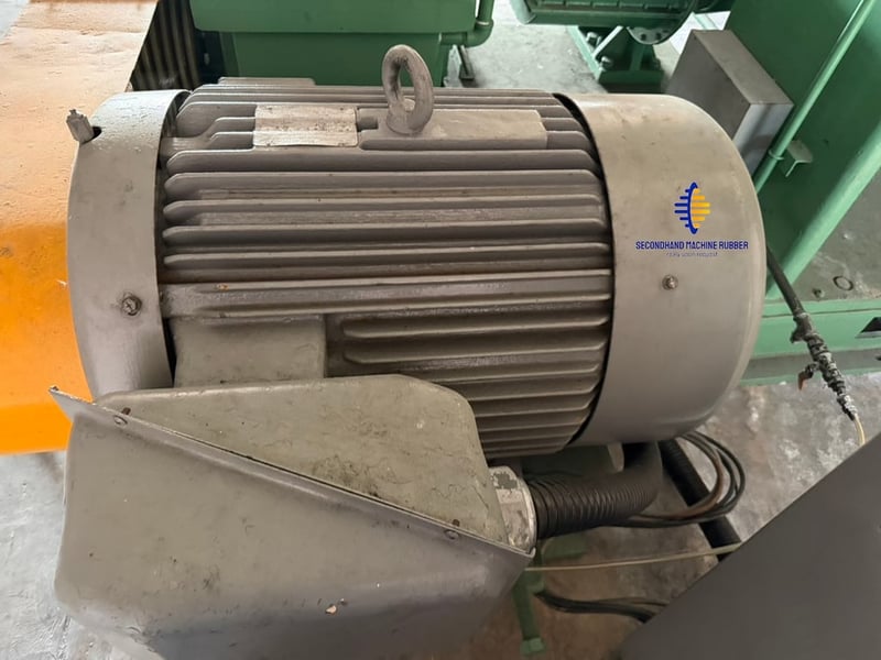 ครื่องผสมยาง ขนาด 55 ลิตร  - แบบเข้าหน้า ออกหลัง   - มอเตอร์ 100 แรงม้า : ผสมงานเนียน เร็ว