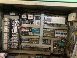 เครื่องฉีดยาง แบบ ออโต้ สไสต์ กระทุ้ง  -กำลังแรง ฉีดงานยางเนียบ ไร้ที่ติ-  -  ขนาด 400 ตัน 