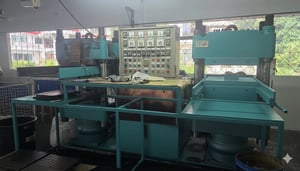 เครื่องอัดยาง แบบขึ้นลง สไสด์แม่พิมพ์อัตโนมัติ compress rubeer machine ราคาถุก เจ้าของขายเอง เครื่องอัดยาง แบบขึ้นลง สไสด์แม่พิมพ์อัตโนมัติ compress rubeer machine ราคาถุก เจ้าของขายเอง