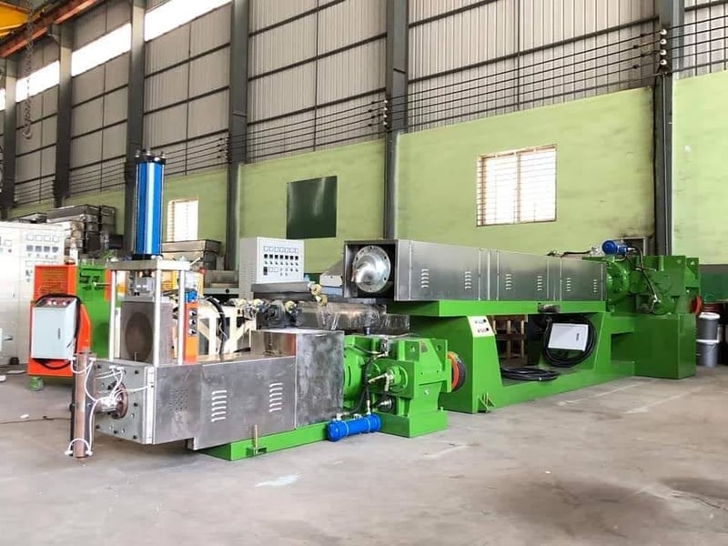 ชุดเครื่องจักรผลิต ยางคอมปาวด์ แบบอัตโนมัติ ติดตั้งเครื่องจักรใหม่  พร้อมบริการหลังการขาย รับประกัน