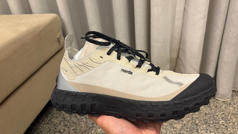 ปล่อย Norda 001A - สี Cinder - 11.5 US