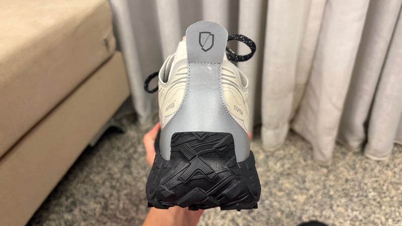 ปล่อย Norda 001A - สี Cinder - 11.5 US