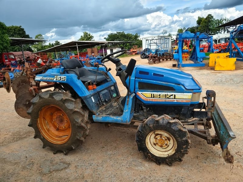 รถไถ อิเซกิ 165 เก่านอก