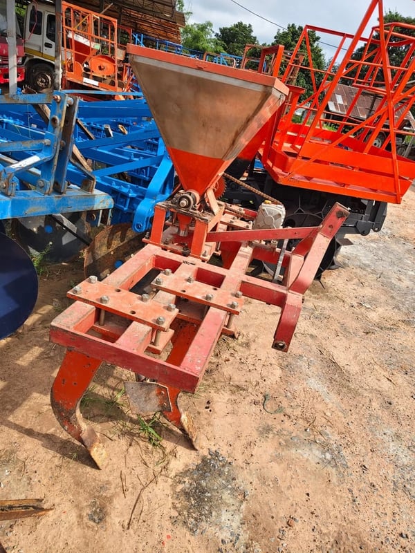 ขาย ลิ๊ปเปอร์+ถังปุ๋ยยอยปั่น PTO รุ่น L มือ2 