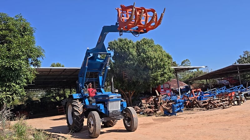 รถไถฟอร์ด 6,600 ติดคีบPMTมือ 1