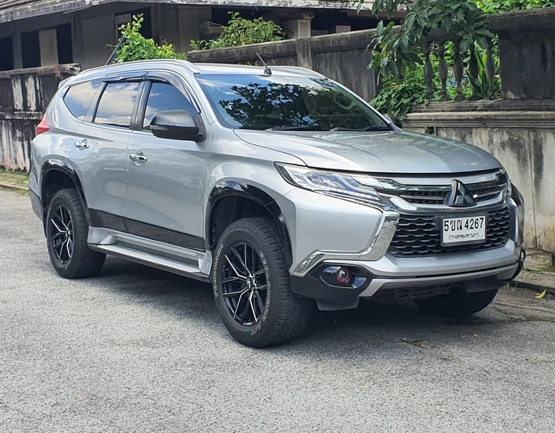 MITSUBISHI PAJERO 2.4GT จอ NAVI เครื่องดีเซล เกียร์ออโต้ MITSUBISHI PAJERO 2.4GT จอ NAVI เครื่องดีเซล เกียร์ออโต้