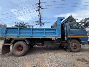 ISUZU NPR 130แรงม้า รถบรรทุก 6ล้อ ดั้มพ์ ปี1995
