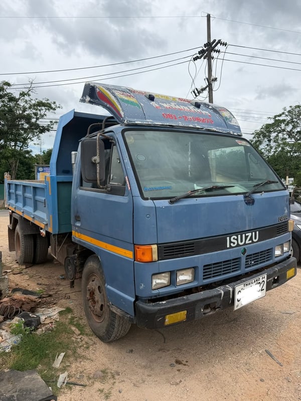 ISUZU NPR 130แรงม้า รถบรรทุก 6ล้อ ดั้มพ์ ปี1995