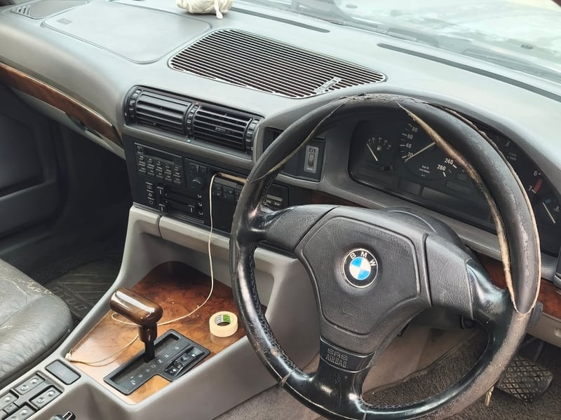 ต้องการขาย  BMW E34