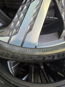 ล้อMu-x ถอดป้ายแดงไม่ผ่านการใช้งาน