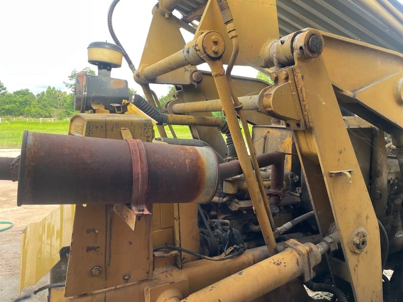 ขายรถตักล้อยาง 