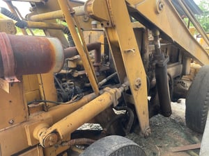 ขายรถตักล้อยาง 