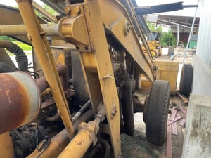 ขายรถตักล้อยาง 