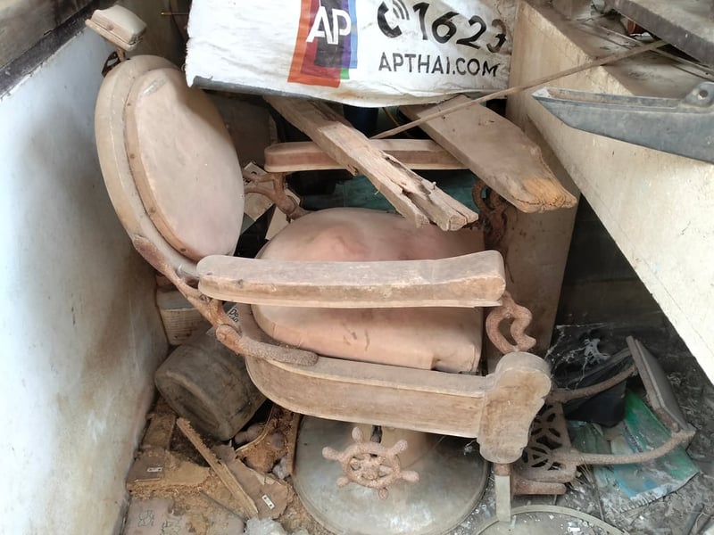 เก้าอี้ตัดผมสมัยก่อน