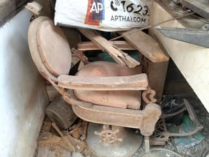 เก้าอี้ตัดผมสมัยก่อน