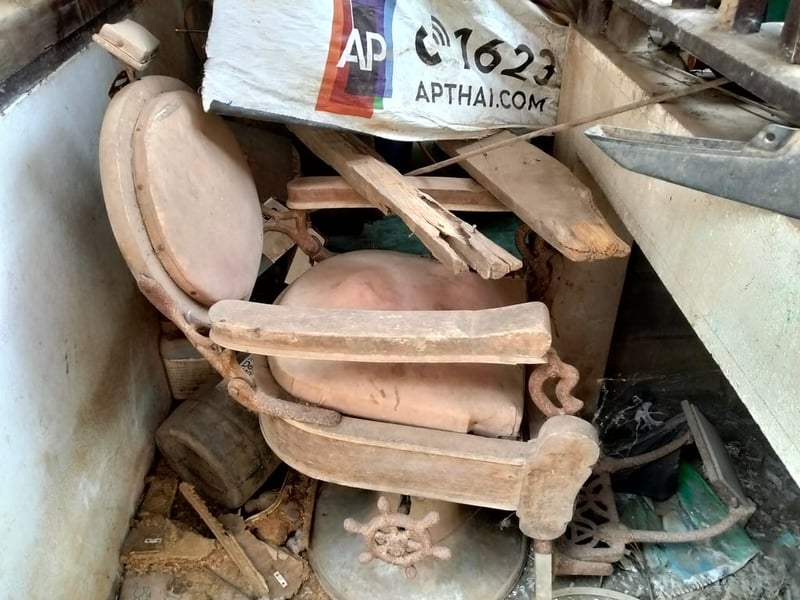 เก้าอี้ตัดผมสมัยก่อน