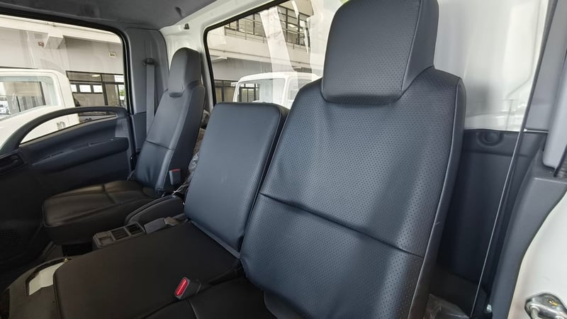 หัวเก๋ง FRR หัวเก๋งรถบรรทุกอีซูซุ สภาพใหม่ อุปกรณ์ครบ รับประกันศูนย์อีซูซุ หัวเก๋ง FRR หัวเก๋งรถบรรทุกอีซูซุ สภาพใหม่ อุปกรณ์ครบ รับประกันศูนย์อีซูซุ