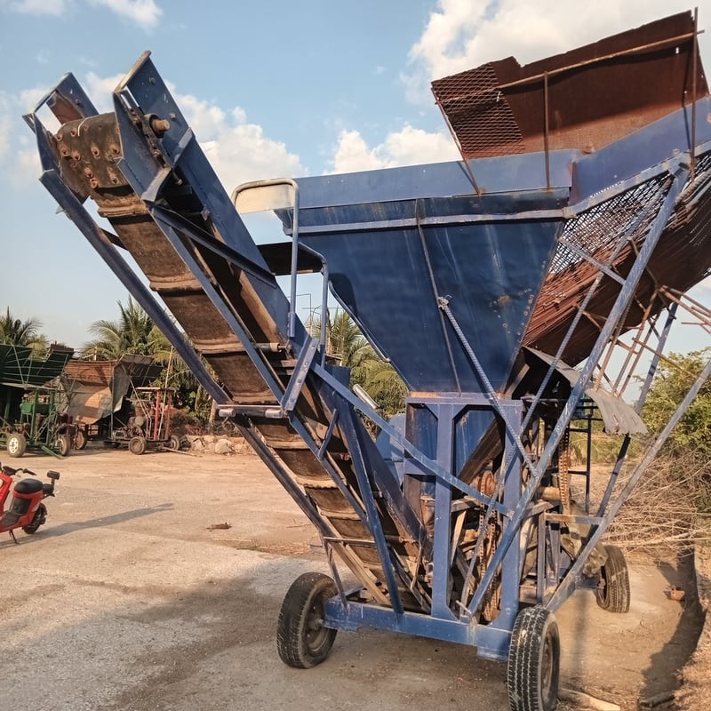 เครื่องโม่มันเส้น เครื่องสับมันเส้น เครื่องสีมัน  