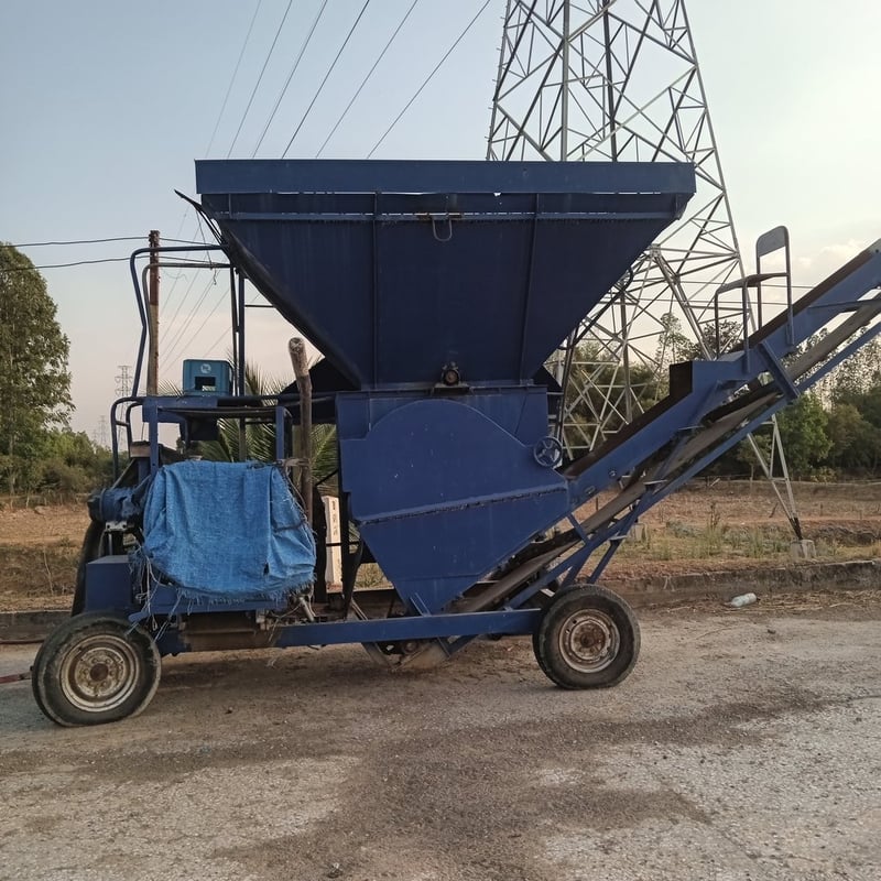 เครื่องโม่มันสำปะหลัง ราคา 250000 บาท