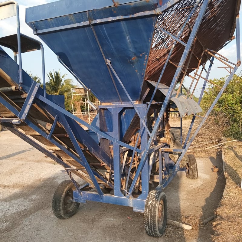 เครื่องโม่มันเส้น เครื่องสับมันเส้น เครื่องสีมัน  