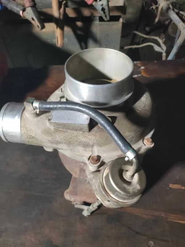 เทอโบสิบล้อ Hino J08