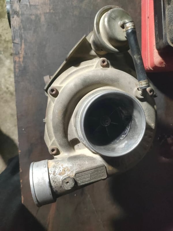 เทอร์โบ สิบล้อ มิตซูบิชิ FUSO