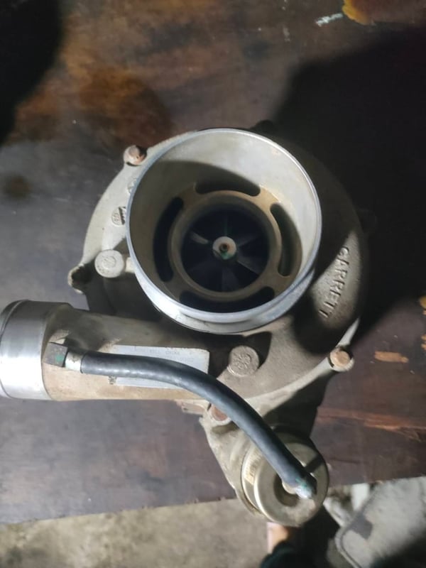 เทอโบสิบล้อ Hino J08