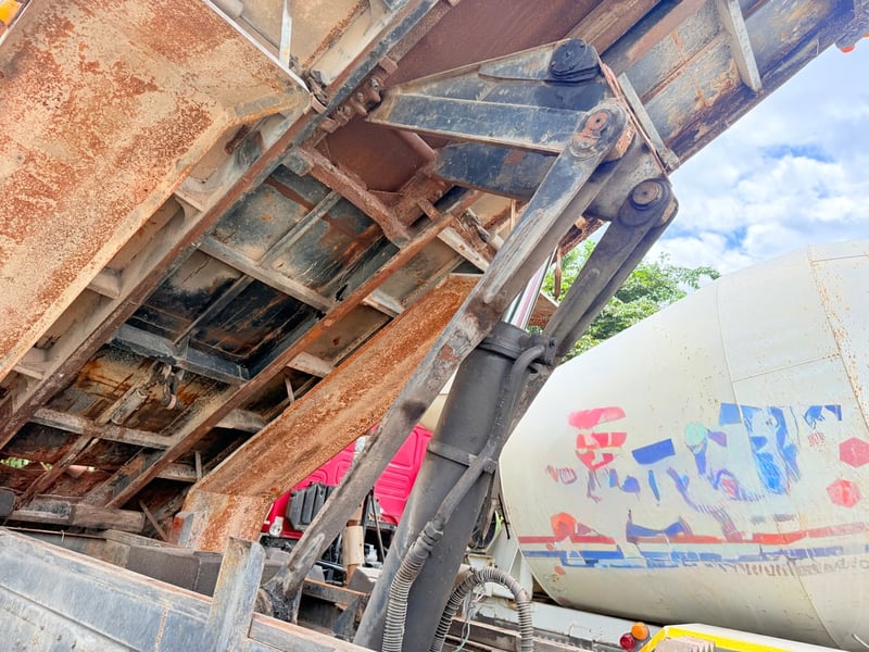 ขาย10ล้อดั๊มพ์ NISSAN ขาย10ล้อดั๊มพ์ NISSAN