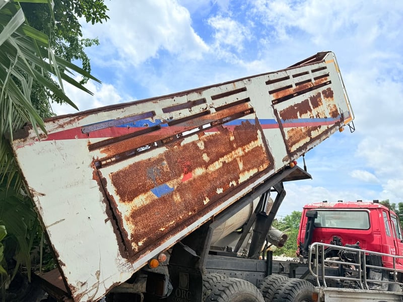 ขาย10ล้อดั๊มพ์ NISSAN ขาย10ล้อดั๊มพ์ NISSAN