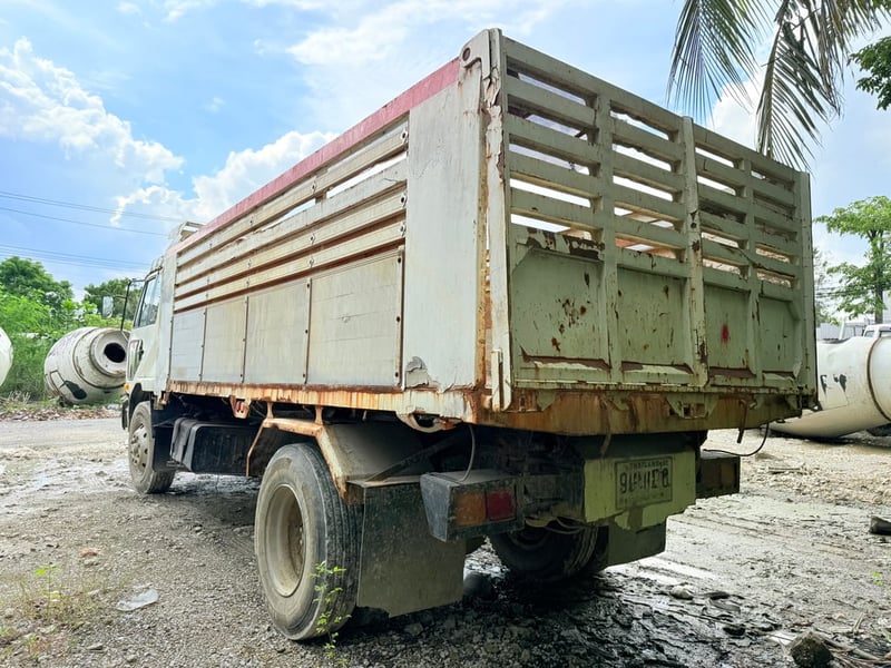 ขาย 6ล้อ ดั๊มพ์ NISSAN ขาย 6ล้อ ดั๊มพ์ NISSAN