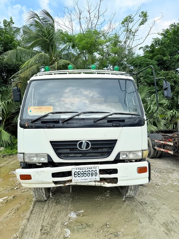 ขาย 6ล้อ ดั๊มพ์ NISSAN ขาย 6ล้อ ดั๊มพ์ NISSAN