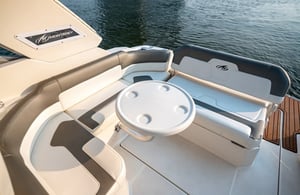 เรือสปอร์ตคาบินหรู Monterey 275 ปี 2014 เรือสปอร์ตคาบินหรู Monterey 275 ปี 2014