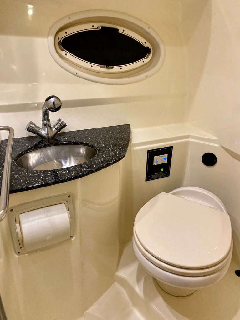 เรือสปอร์ตคาบินหรู Monterey 275 ปี 2014 เรือสปอร์ตคาบินหรู Monterey 275 ปี 2014