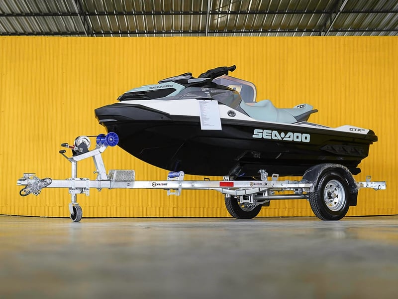 เทลเลอร์สำหรับ JETSKI ไซร์ใหญ่ MASSIMO 